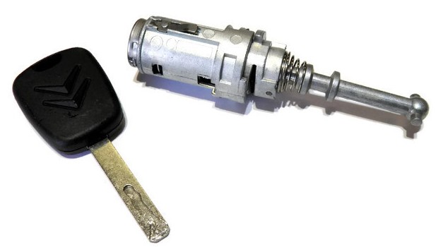 Вставка дверного замка citroen c2 c3, 9170t9