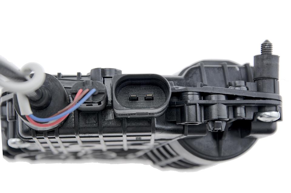 Привод центрального замка двери передний bmw 5 09-, 51217185692