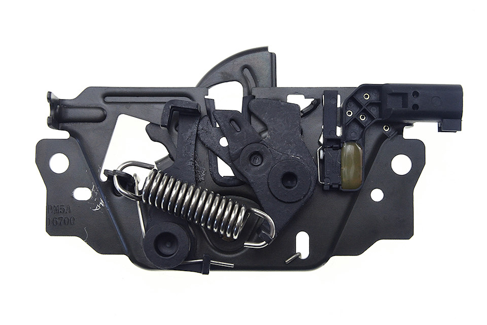 Нижний замок капота двигателя ford focus 11-, 5236243