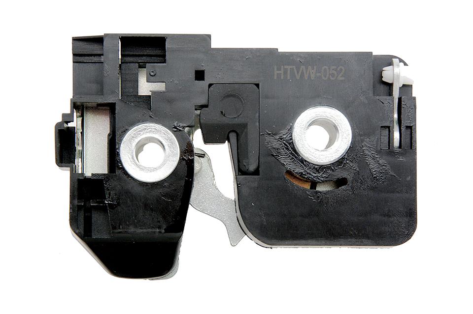 Замок крышки багажника vw transporter 4 2003, 701829211