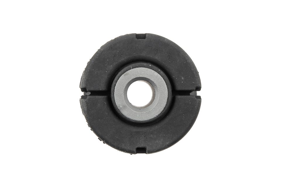 Сайлентблок рычага подвески верх gumowo-metalowa lexus is200/300 99-05, 48610-39115