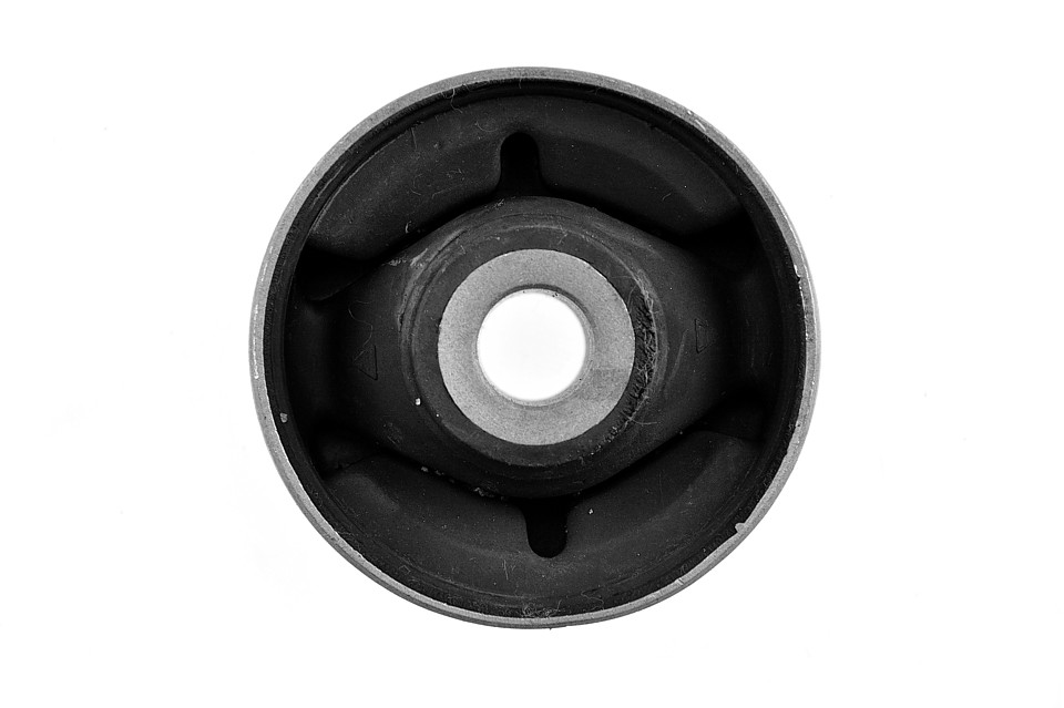Втулка рычага подвеска дифференциала dodge calibre 06 pajero 00, 05105309aa