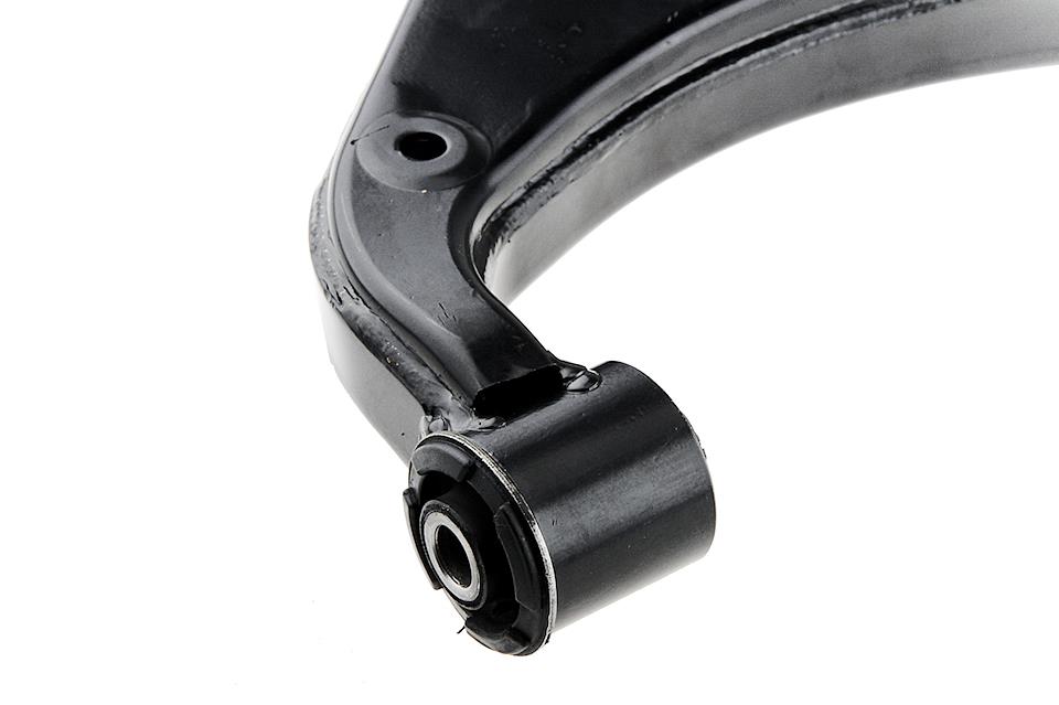 Передний низ прав рычаг kia sportage 04 hyundai tucson 04, 545012e010