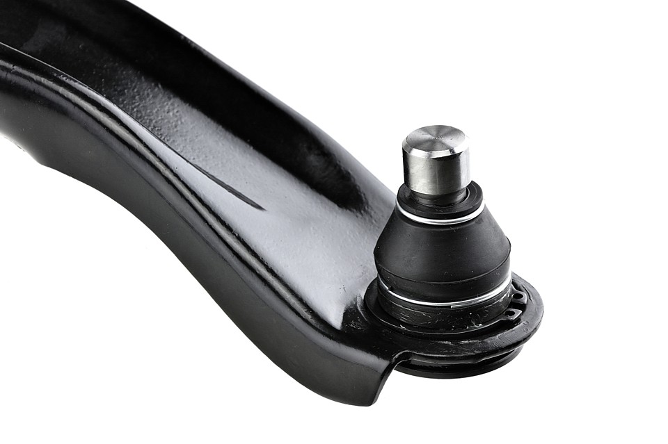 Рычаг подвески /низ прав/ nissan qashqai 07-, 19380903