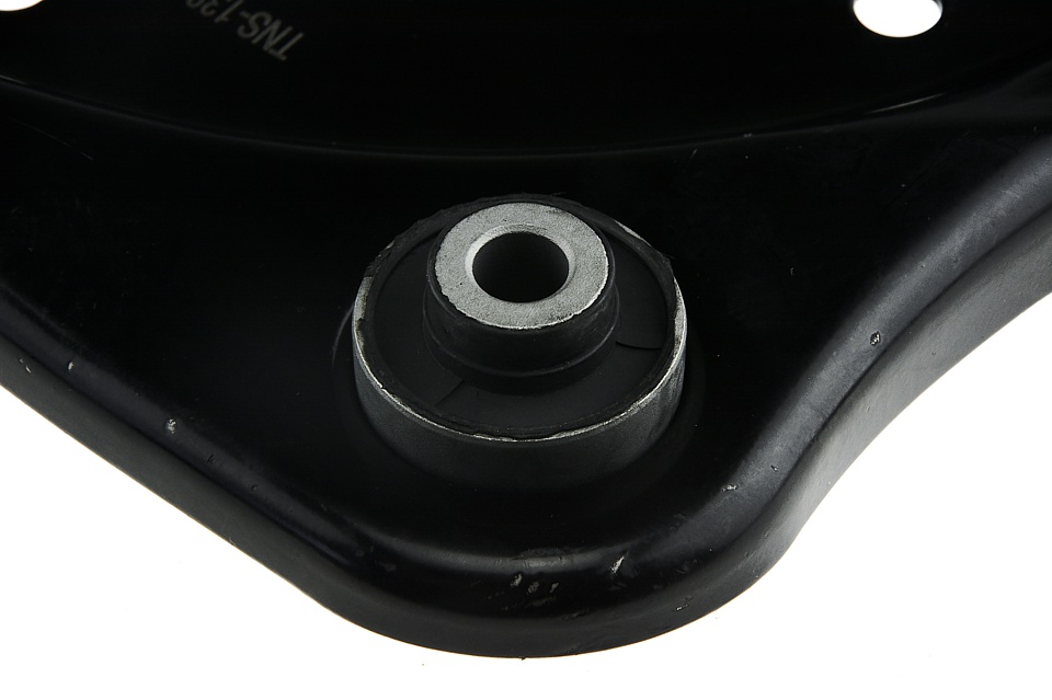 Передний низ прав рычаг nissan juke f15 10-, 54500-1ka0b