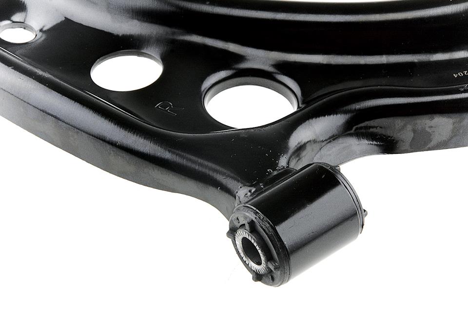 Передний рычаг низ прав toyota yaris 13-, 48068-09230
