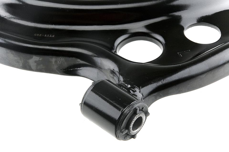 Передний рычаг низ лев toyota yaris 13-, 48069-09230