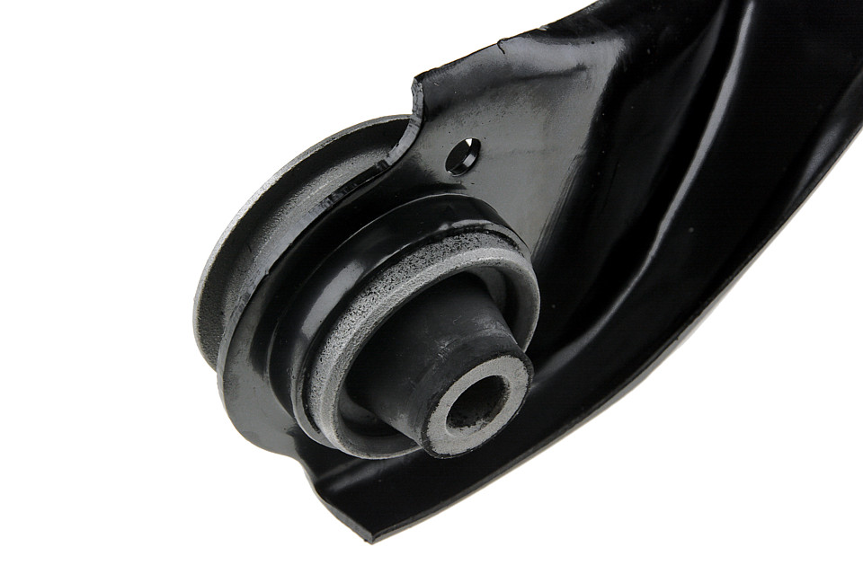 Передний рычаг справа mazda 6 02-05, gj6a34200b