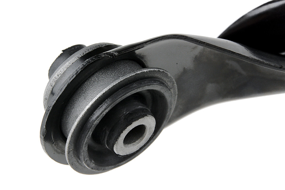Передний рычаг справа mazda 6 02-05, gj6a34200b